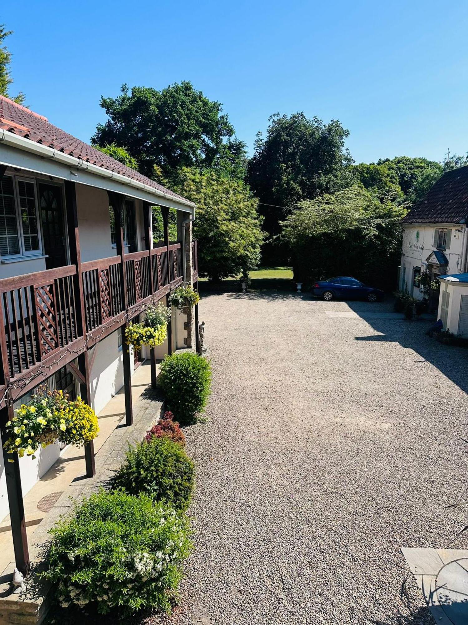 East Ayton Lodge Hotel, Скарборо Экстерьер фото