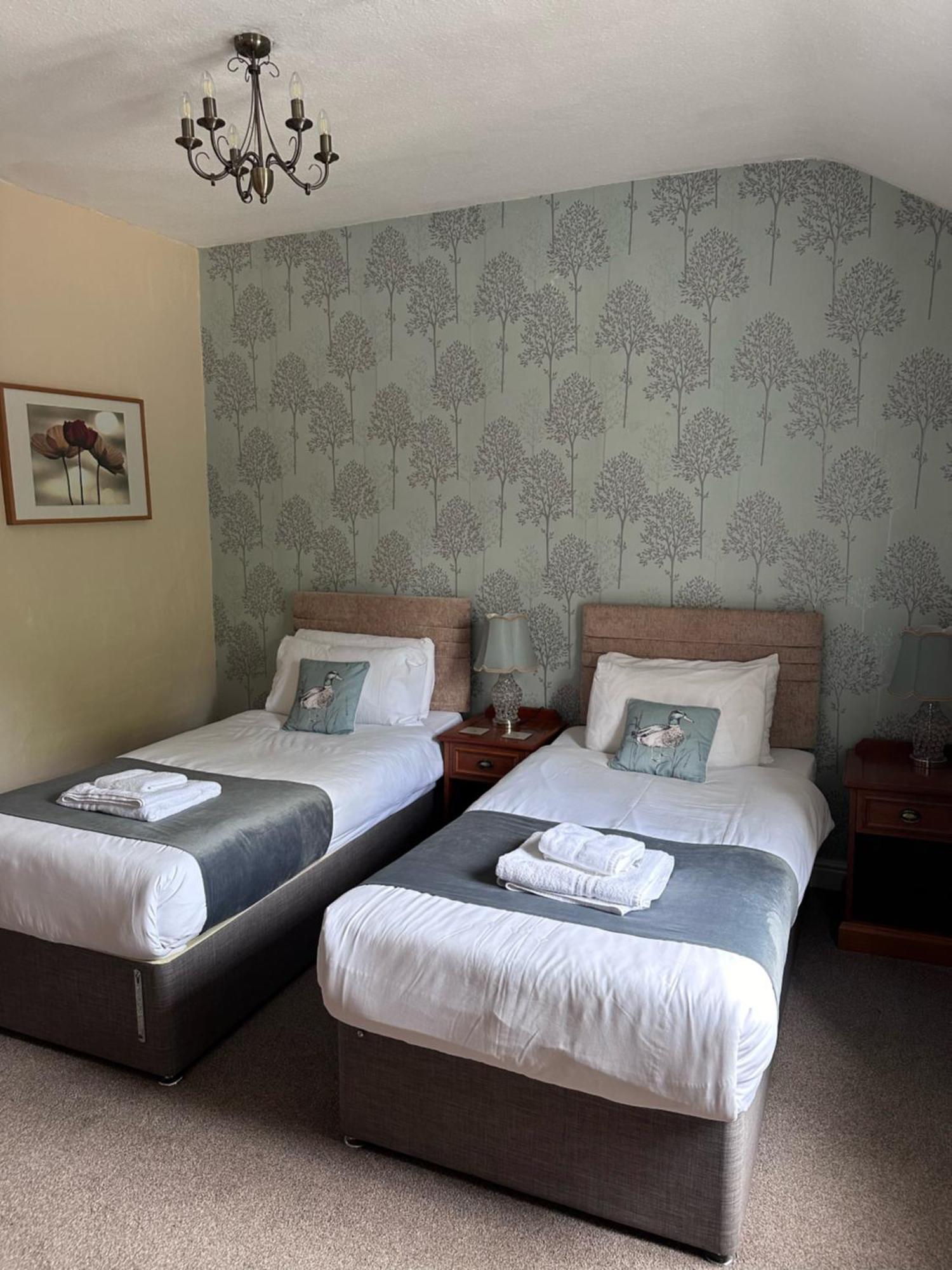 East Ayton Lodge Hotel, Скарборо Экстерьер фото